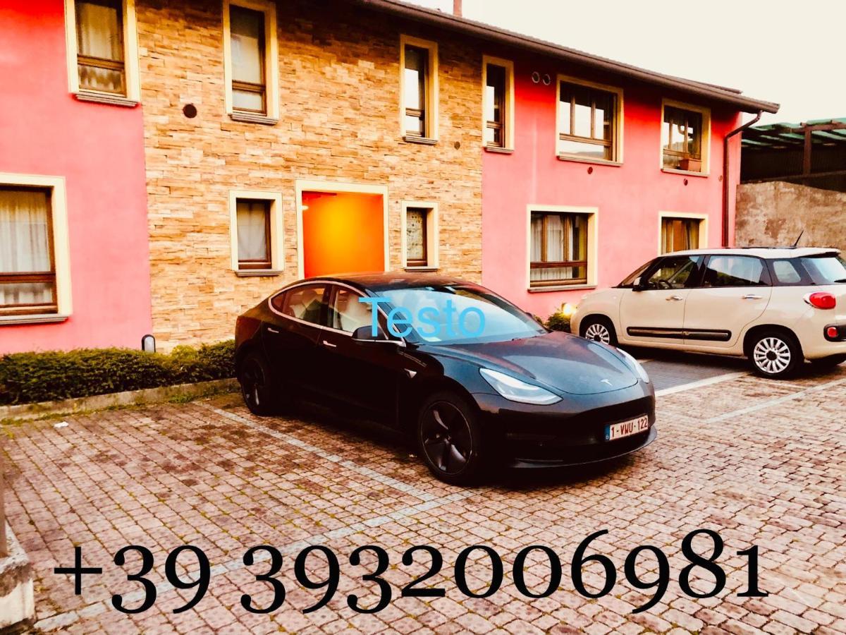 Bergamo Easy Airport Private Parking Leilighet Eksteriør bilde